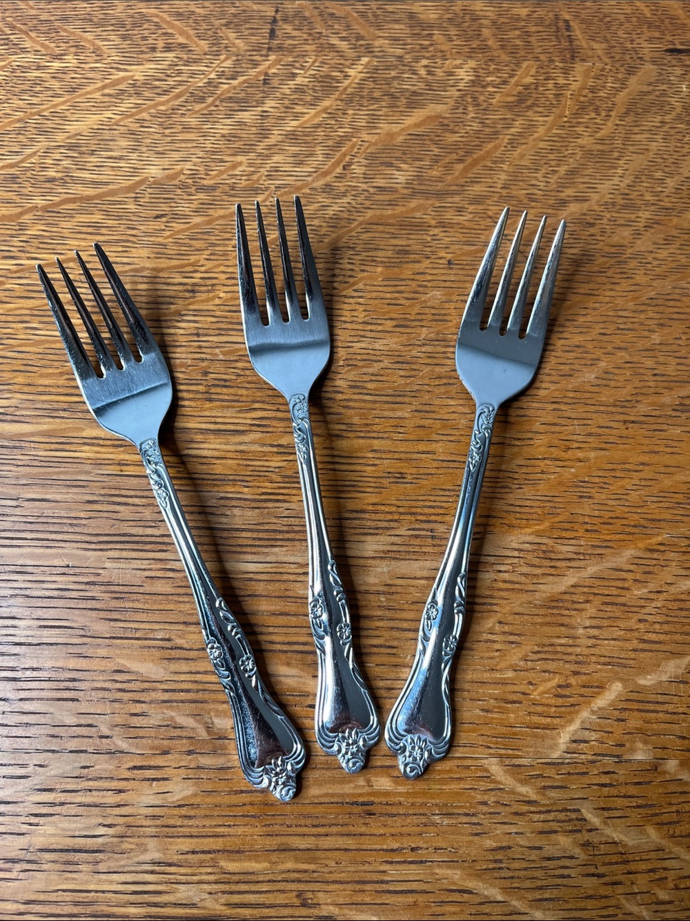 Oneida Azalea Stainless Steel Salad Dessert Forks Set of 3 Floral Scroll